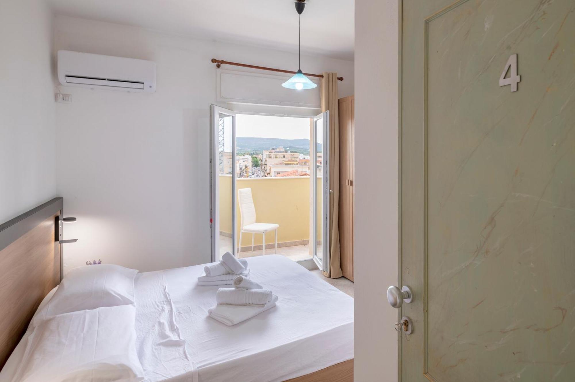 Oasis Guest House Альгеро Экстерьер фото