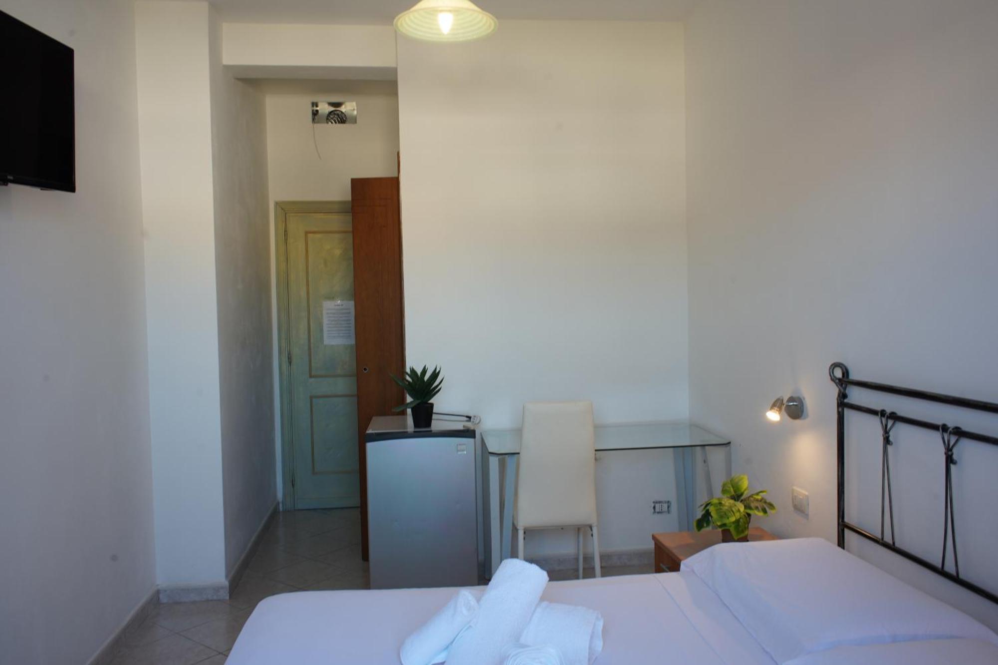 Oasis Guest House Альгеро Экстерьер фото