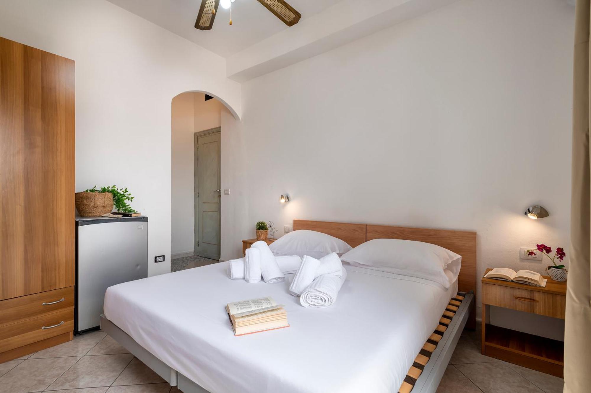 Oasis Guest House Альгеро Экстерьер фото